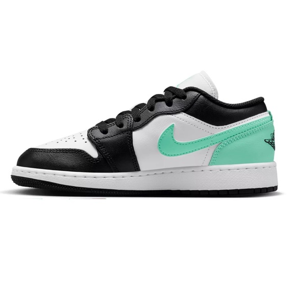 Nike Air Jordan 1 Low in White/Black/Teal… Size 6.5 Big Kids (8 wmn). Worn Once! - Picture 2 of 11